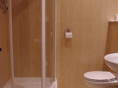 Gazelle Hotel メナイ・ブリッジ エクステリア 写真